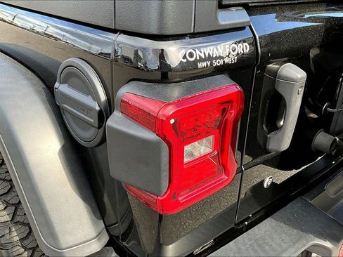 Used 2019 Jeep Wrangler Unlimited Rubicon AWD/4WD image 25