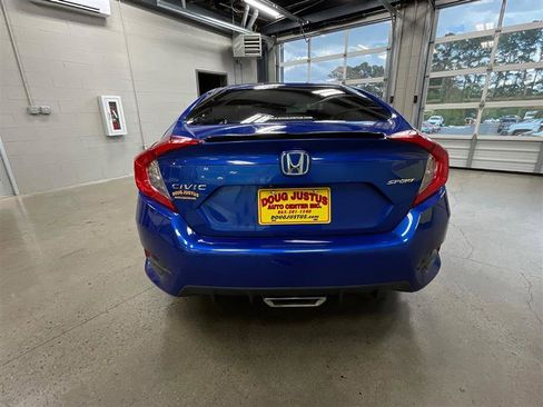 Used 2020 Honda Civic Sport image 4