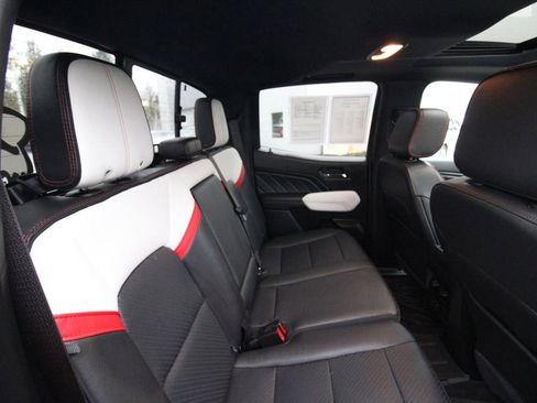 Used 2024 GMC Canyon AT4X AWD/4WD image 23