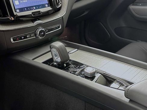 Used 2025 Volvo XC60 T8 Plus w/ Protection Package Premier image 16