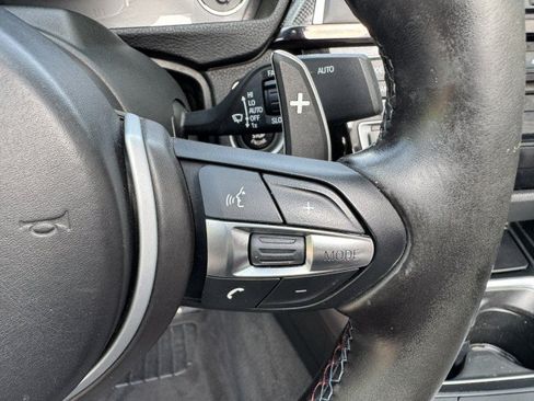 Used 2018 BMW M4 Convertible RWD image 24