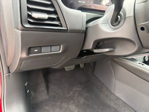 New 2026 Nissan Sentra SR w/ Floor Mat Package image 18