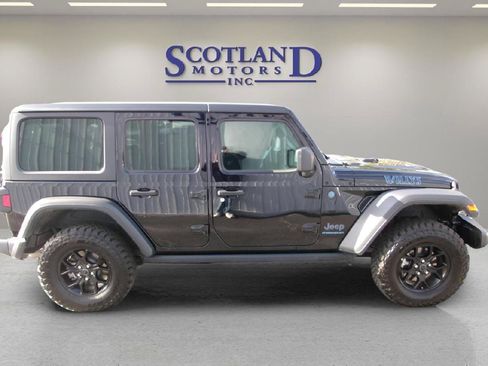 Used 2025 Jeep Wrangler Unlimited Sport S 4xe AWD/4WD image 5