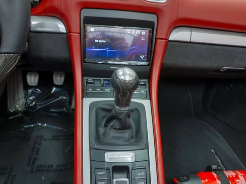 Used 2016 Porsche Boxster Spyder image 79