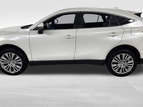 Used 2021 Toyota Venza XLE w/ Softex Package AWD/4WD image 6