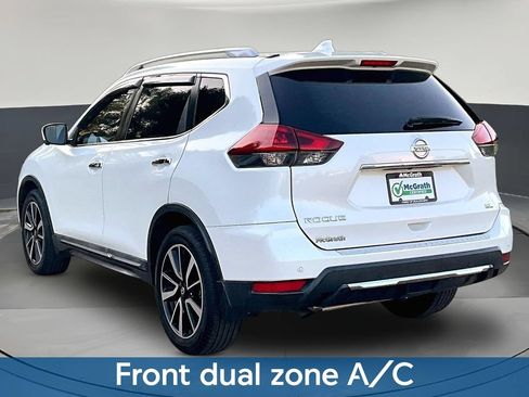 Used 2019 Nissan Rogue SL w/ Premium Package FWD image 5