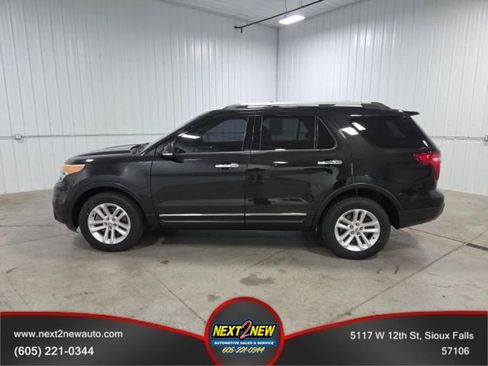 Used 2014 Ford Explorer XLT w/ Equipment Group 202A AWD/4WD image 1