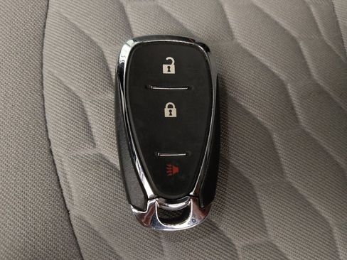 Used 2021 Chevrolet Equinox LS FWD image 32