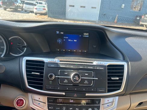 Used 2014 Honda Accord EX image 7