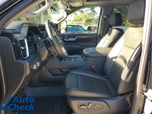 Used 2025 GMC Sierra 3500 Denali w/ Denali Reserve Package AWD/4WD image 16