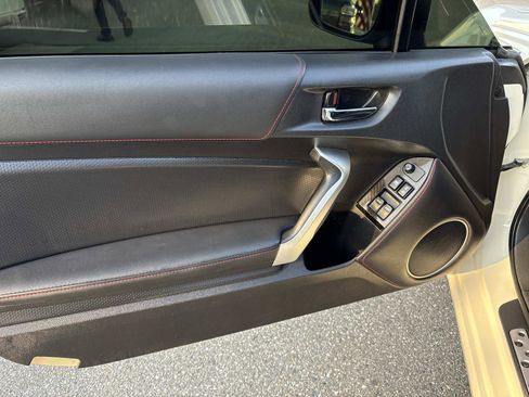 Used 2020 Subaru BRZ Limited w/ Popular Package #2 image 7