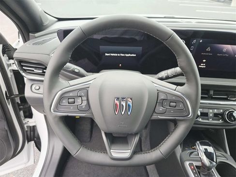 New 2026 Buick Envista Preferred image 18