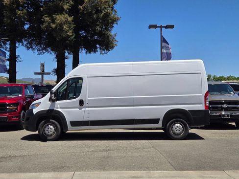 Used 2023 RAM ProMaster 2500 FWD image 7