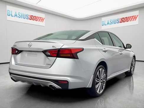 Used 2023 Nissan Altima 2.5 SL AWD/4WD image 3