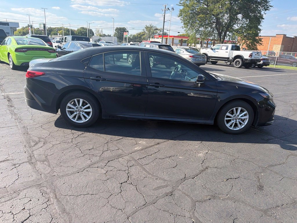 Used 2026 Toyota Camry LE AWD/4WD image 5