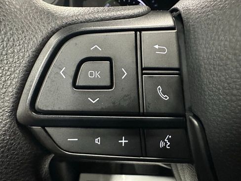 Used 2025 Toyota Sienna LE image 16