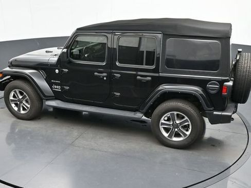 Used 2022 Jeep Wrangler Unlimited Sahara image 45