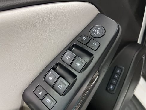 Used 2018 Chevrolet Tahoe LT image 23