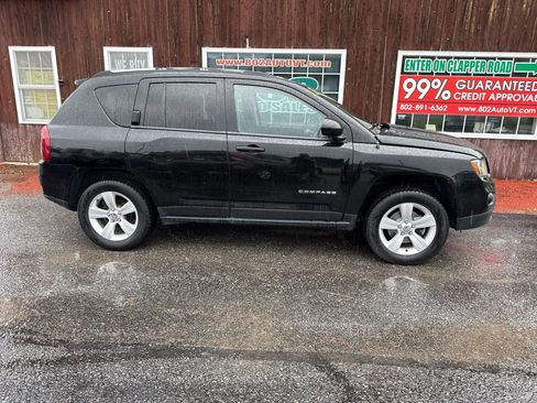 Used 2015 Jeep Compass Latitude AWD/4WD image 10
