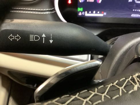 Used 2022 Jeep Grand Cherokee Limited image 31