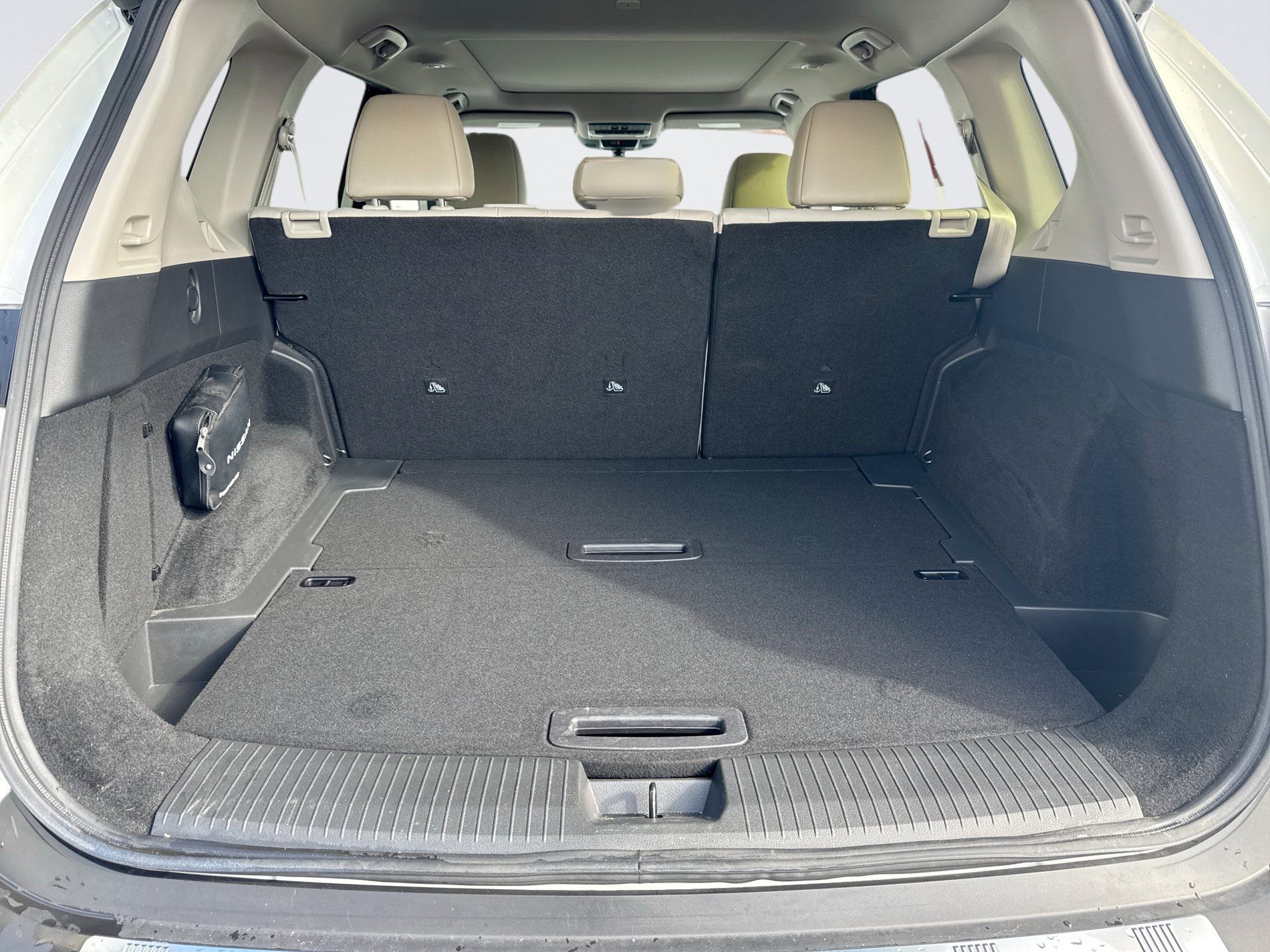 Certified 2023 Nissan Rogue SL w/ SL Premium Package FWD image 13