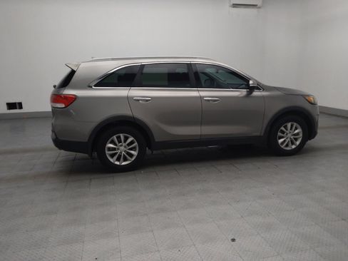 Used 2018 Kia Sorento AWD image 10