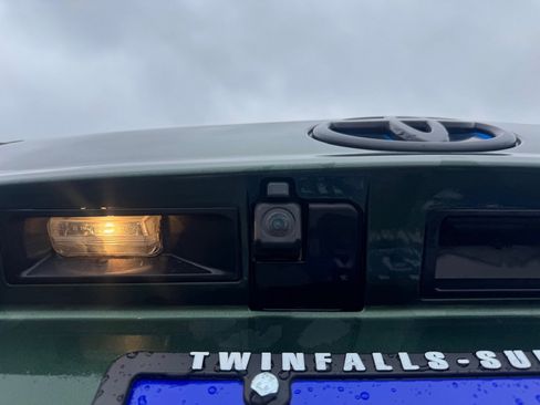 Used 2023 Toyota Highlander LE image 43