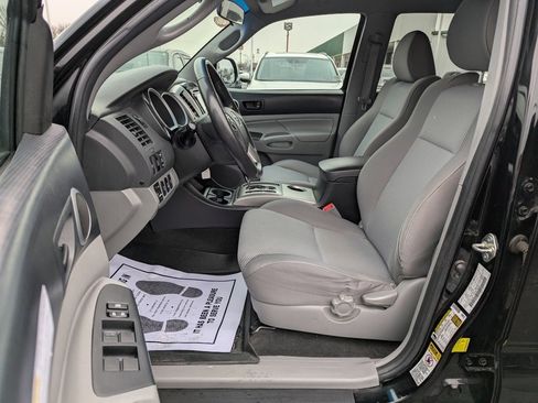 Used 2015 Toyota Tacoma 4x4 Double Cab w/ TRD Off-Road Package image 10