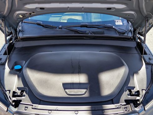 Used 2023 Volvo XC40 Recharge Plus image 30