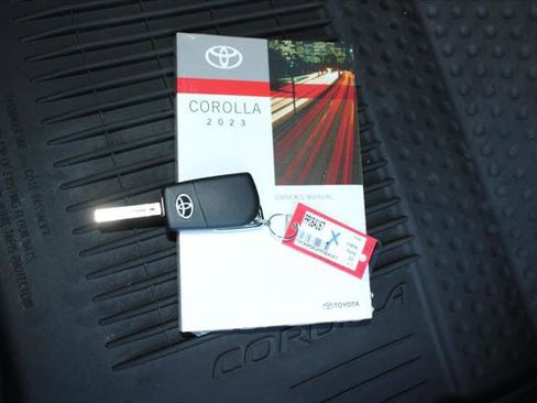Certified 2023 Toyota Corolla LE image 25