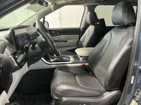 Used 2024 Kia Carnival SX Prestige FWD image 14