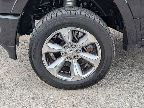 Used 2022 RAM 1500 Limited RWD image 11