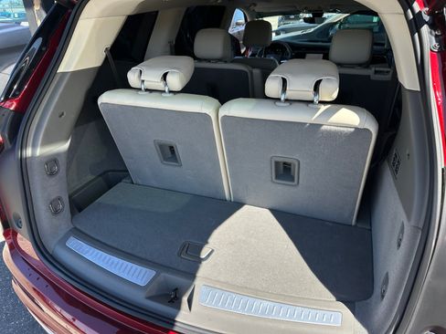 Used 2025 Cadillac XT6 Premium Luxury w/ Technology Package FWD image 29