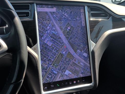 Used 2017 Tesla Model S 75 RWD image 17