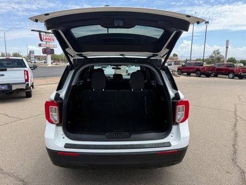 Used 2024 Ford Explorer XLT RWD image 38