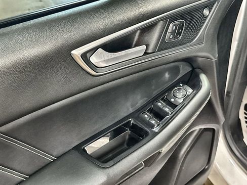 Used 2019 Ford Edge ST w/ Convenience Package image 14