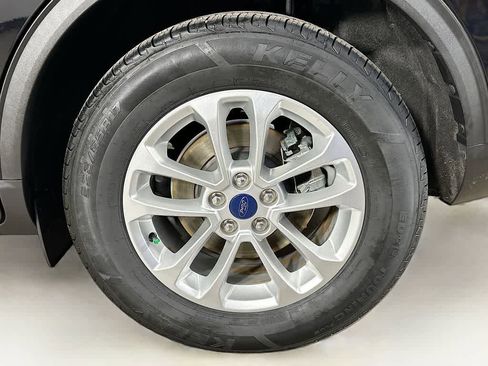 Certified 2020 Ford Escape SE image 8