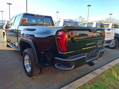 New 2026 GMC Sierra 3500 Denali w/ Denali Reserve Package image 3