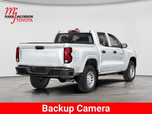 Used 2025 Chevrolet Colorado W/T w/ WT Convenience Package II RWD image 3