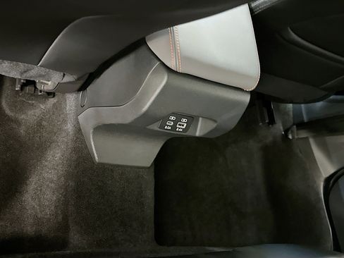 Used 2024 Subaru Crosstrek 2.5i Limited AWD/4WD image 29