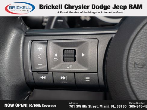 Used 2024 Nissan Pathfinder SV image 31