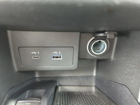 Certified 2023 Nissan Kicks SR w/ SR Premium Package FWD image 39