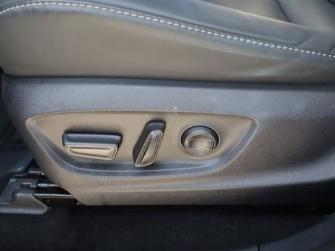 Used 2025 Toyota Crown Signia image 11