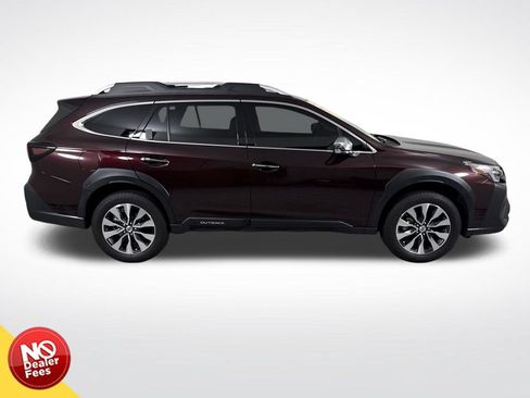 Used 2024 Subaru Outback Touring AWD/4WD image 2