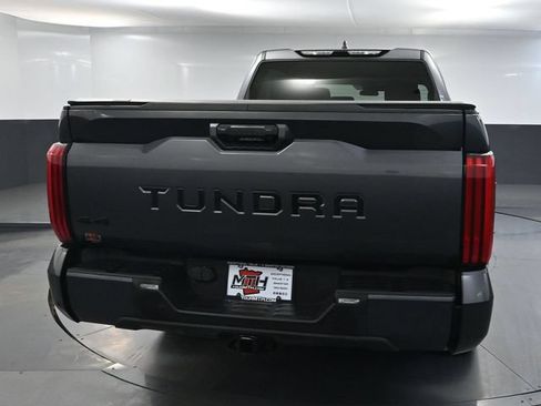 Used 2023 Toyota Tundra SR5 w/ SR5 Convenience Package AWD/4WD image 5