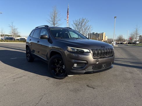 Certified 2021 Jeep Cherokee Latitude Plus image 2
