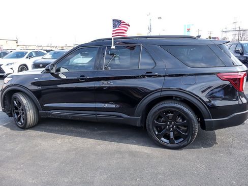 Certified 2023 Ford Explorer ST-Line w/ Class IV Trailer Tow Package image 5