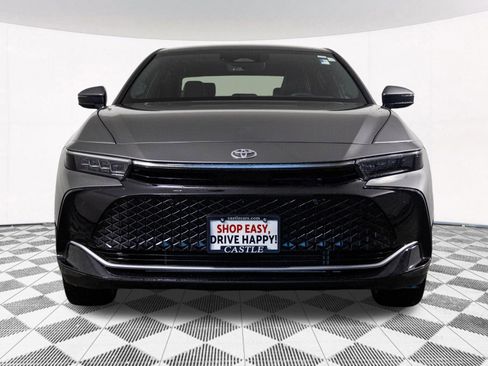 Used 2024 Toyota Crown Platinum image 6