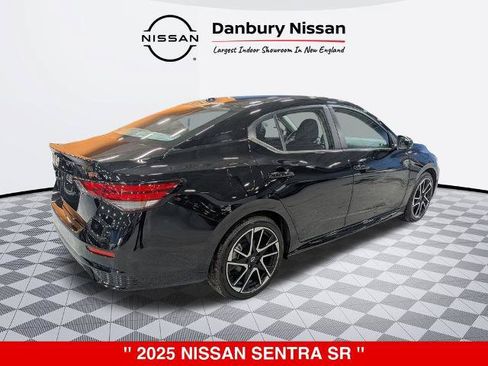 Certified 2025 Nissan Sentra SR FWD image 4