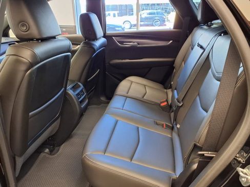 Used 2025 Cadillac XT5 Luxury image 18